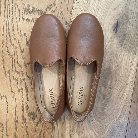 CHARIX CAMEL SLIP ONS - SIZE 37 US SIZE 7 - Picture 4 of 6